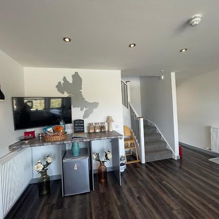 The Bridge Self Catering Kilmaluag Exterior foto