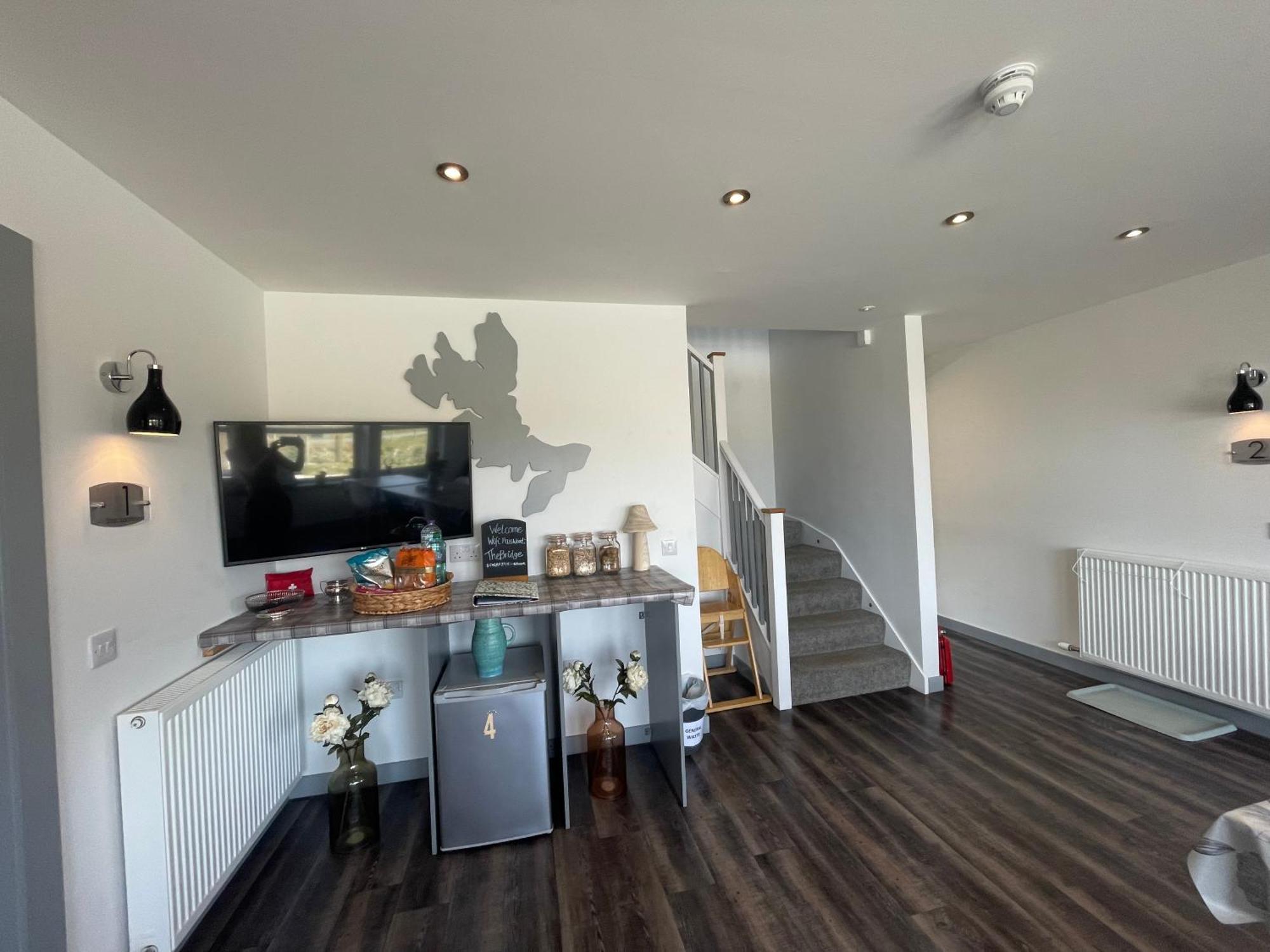 The Bridge Self Catering Kilmaluag Exterior foto